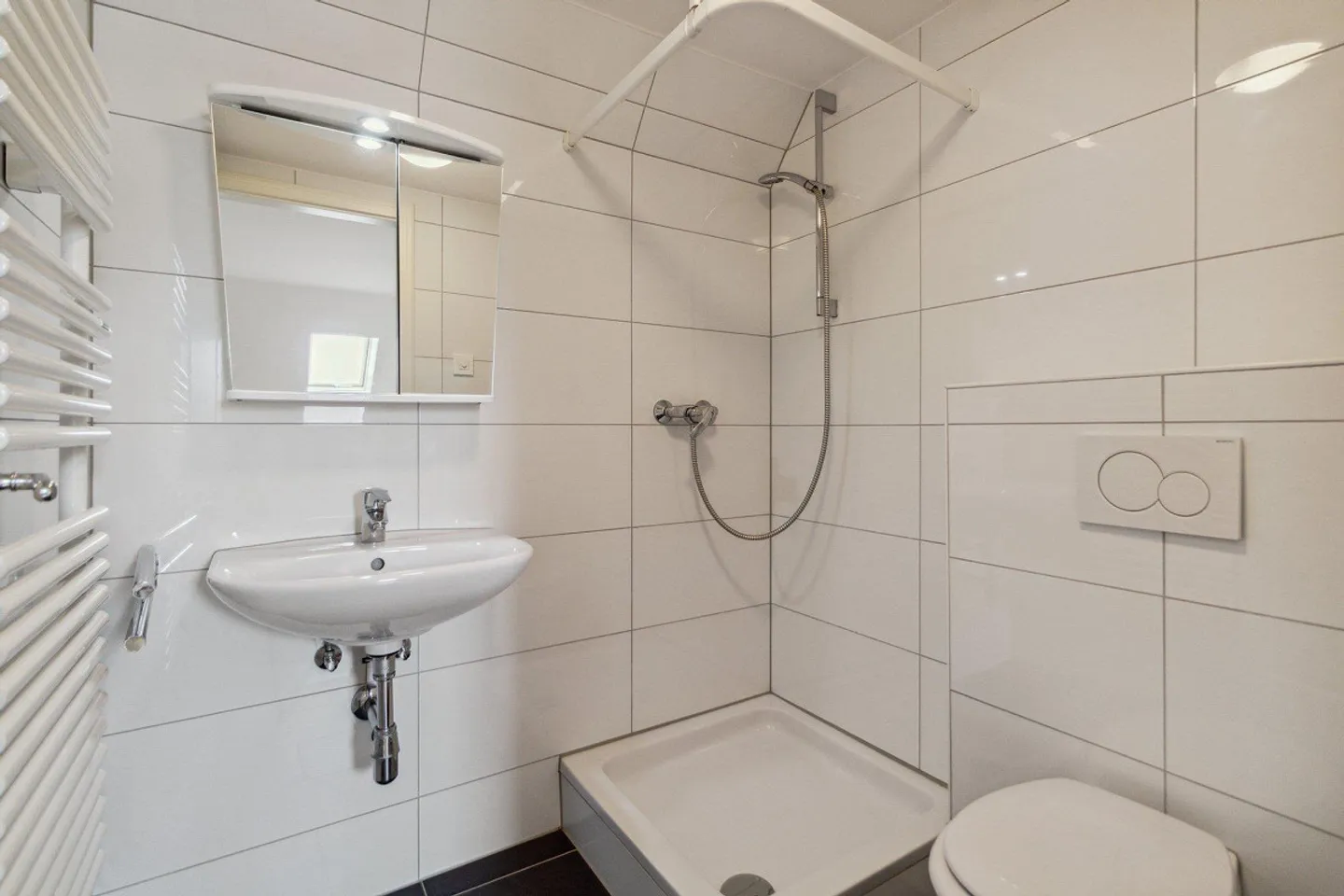 Appartement Charmant en Emplacement Central - Photo 5 sur 9