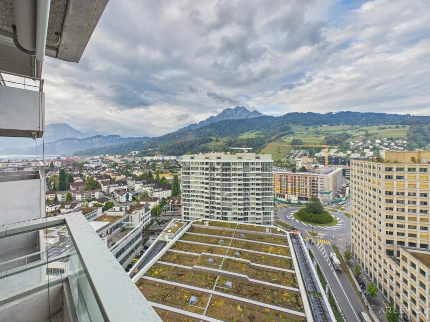 Vivere panoramico e urbano nella Torre Pilatus - Foto 1 di 13