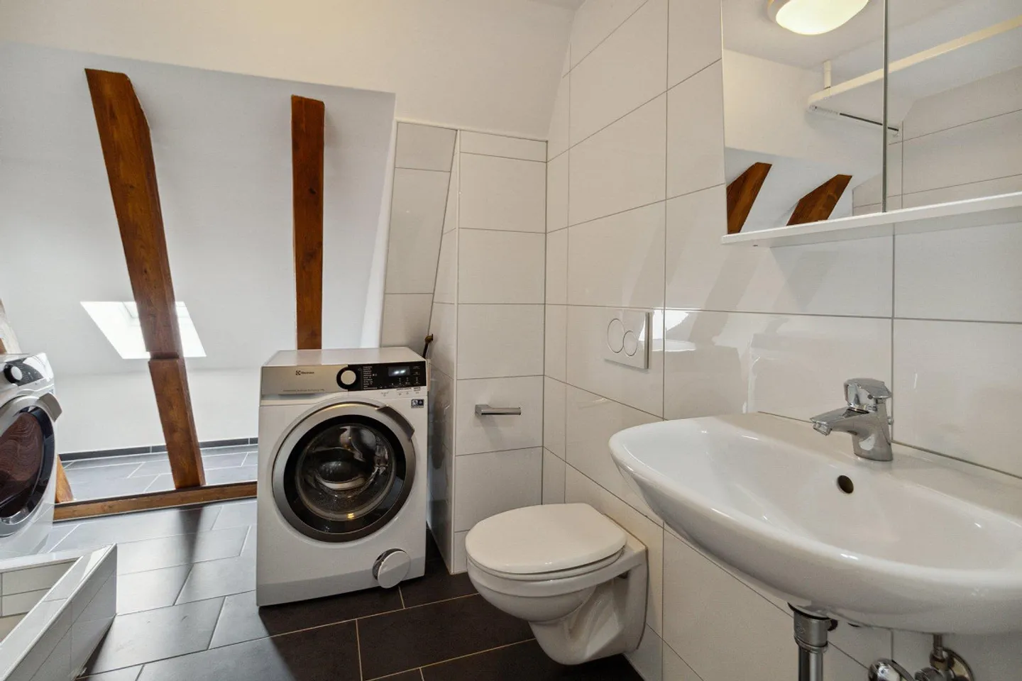 Appartement Charmant en Emplacement Central - Photo 4 sur 9