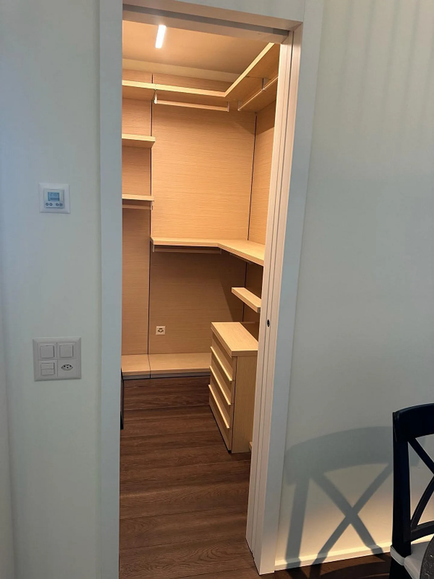 2,5 ZIMMER MIT SEEBLICK IN LUGANO – ID 23374 - Foto 11 von 13