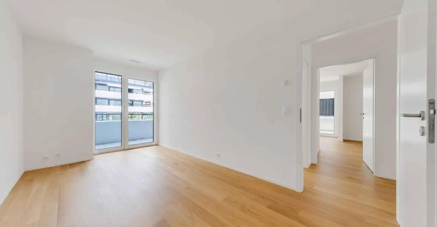 Luxuriöse 4,5-Zimmer-Wohnung mit überdachtem Balkon von 76m2 - Foto 5 von 12