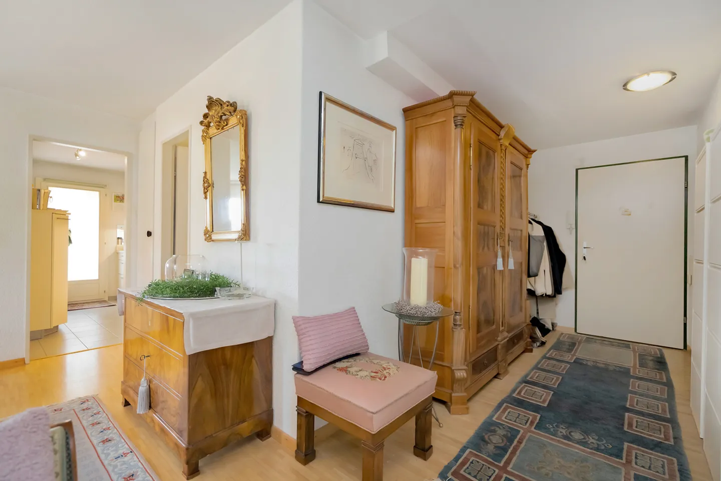 Gepflegte 4.5- Zimmer Wohnung an ruhiger Lage - Foto 4 di 11