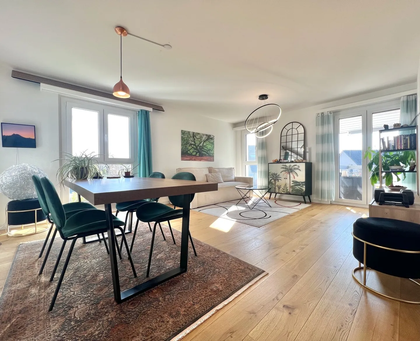 Charming 4.5 room apartment, renovated, just minutes from Payerne - Photo 2 of 8