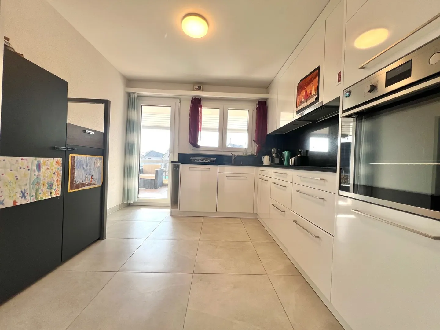 Charming 4.5 room apartment, renovated, just minutes from Payerne - Photo 3 of 8