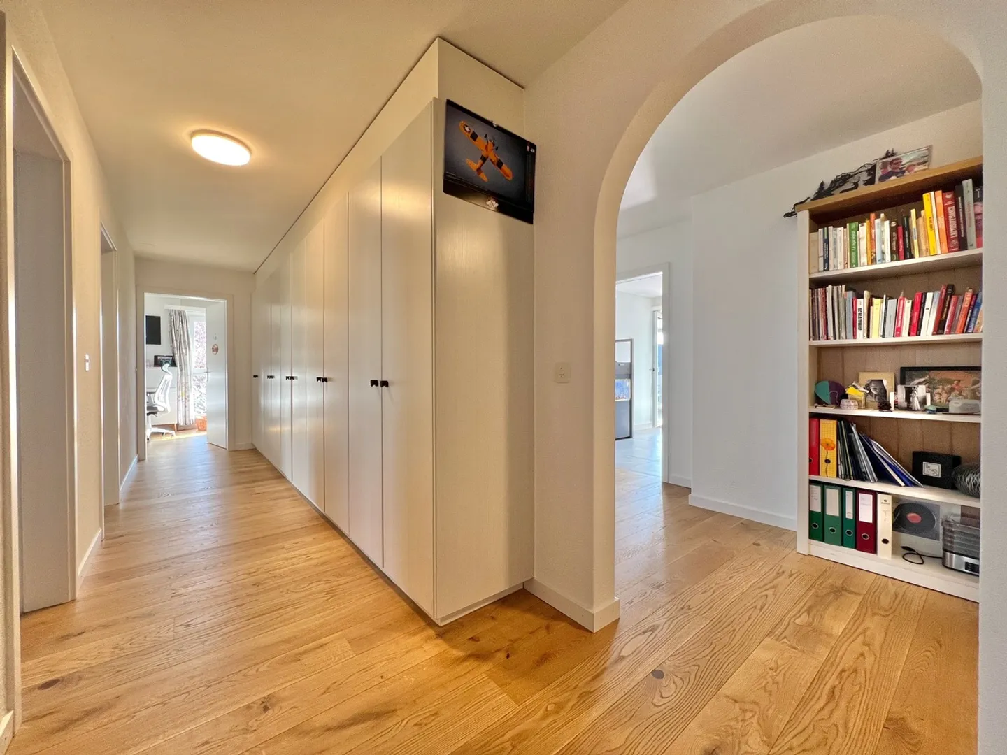Charming 4.5 room apartment, renovated, just minutes from Payerne - Photo 4 of 8