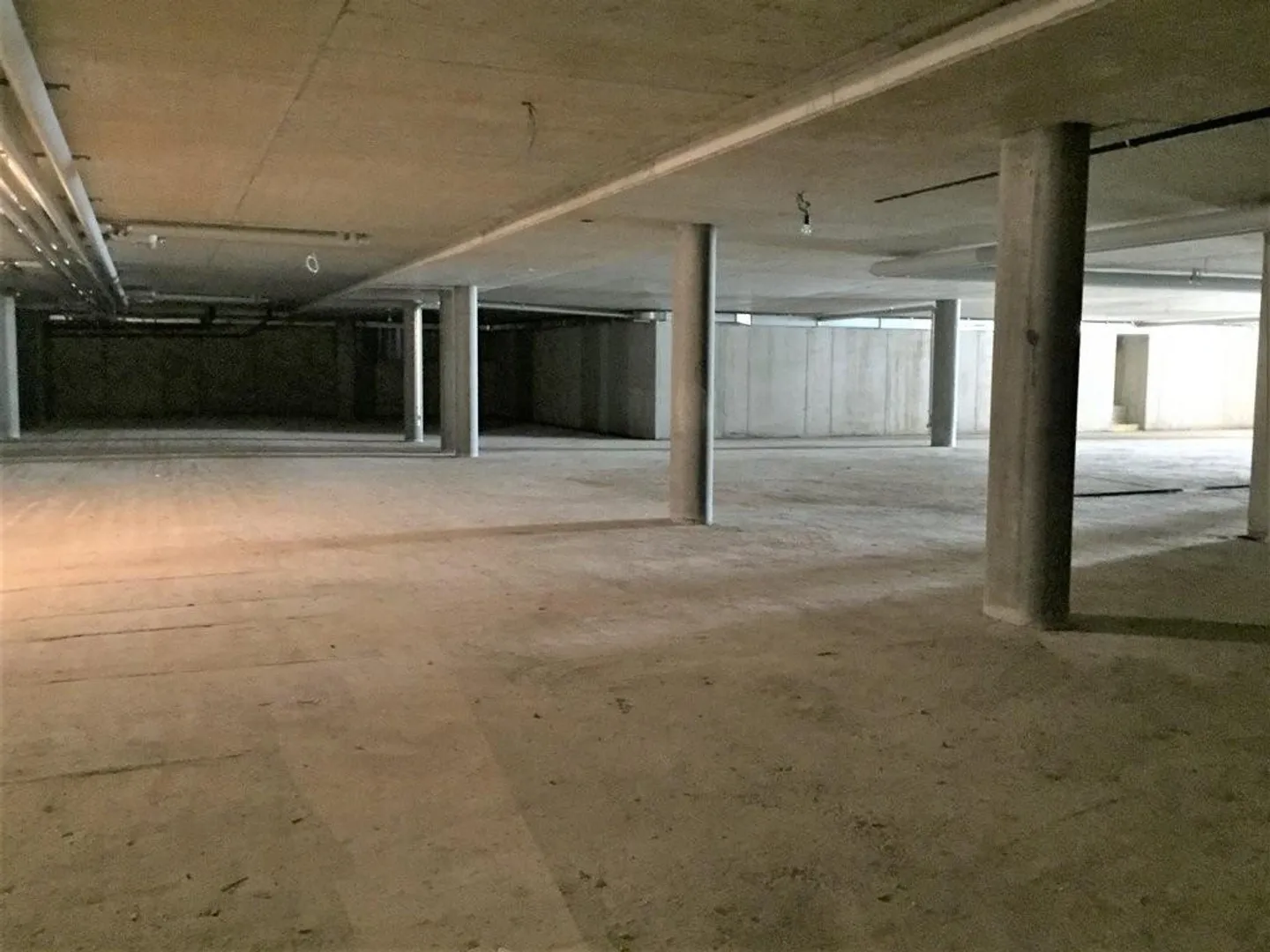 Parking space in the Lorraine district - Photo 4 of 4