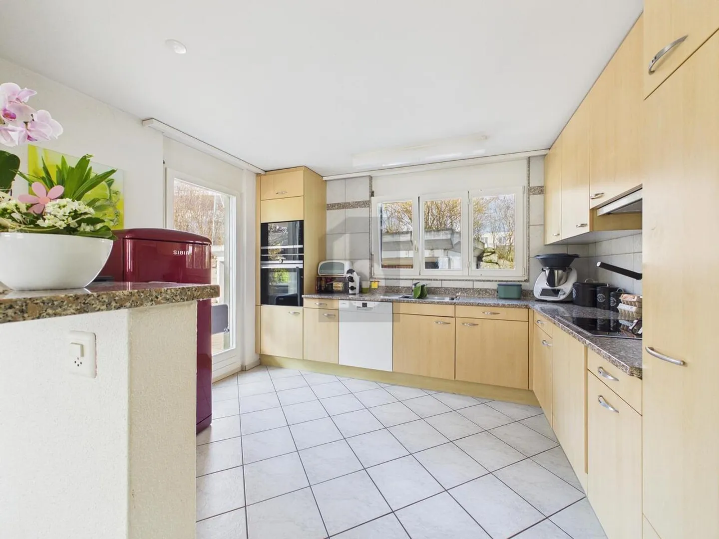 Ampio appartamento con giardino - Foto 2 di 6