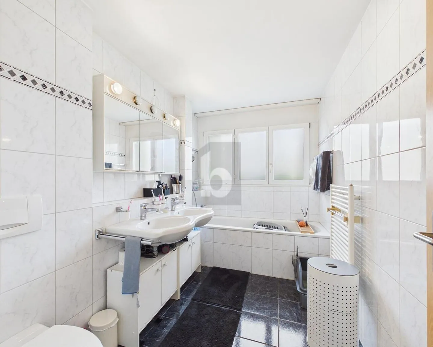 Ampio appartamento con giardino - Foto 4 di 6