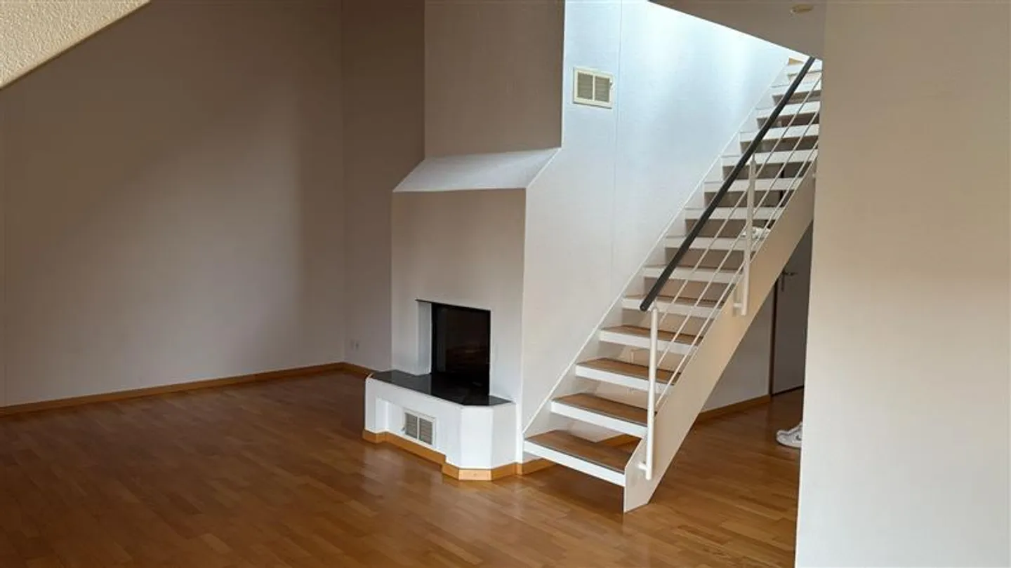 Appartamento duplex 2.5 con ampio sottotetto - Foto 2 di 9