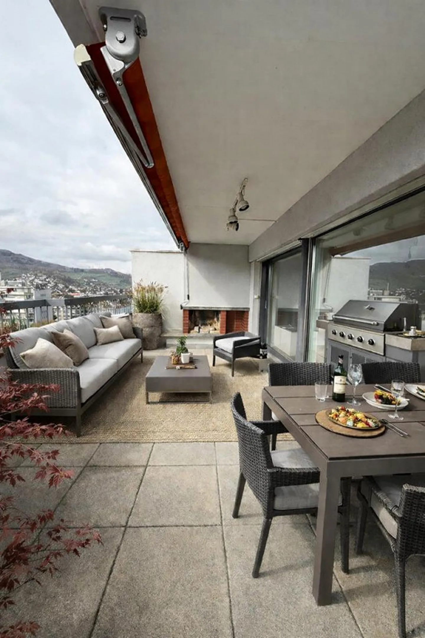 Appartamento moderno con grande terrazza sul tetto - Foto 1 di 9