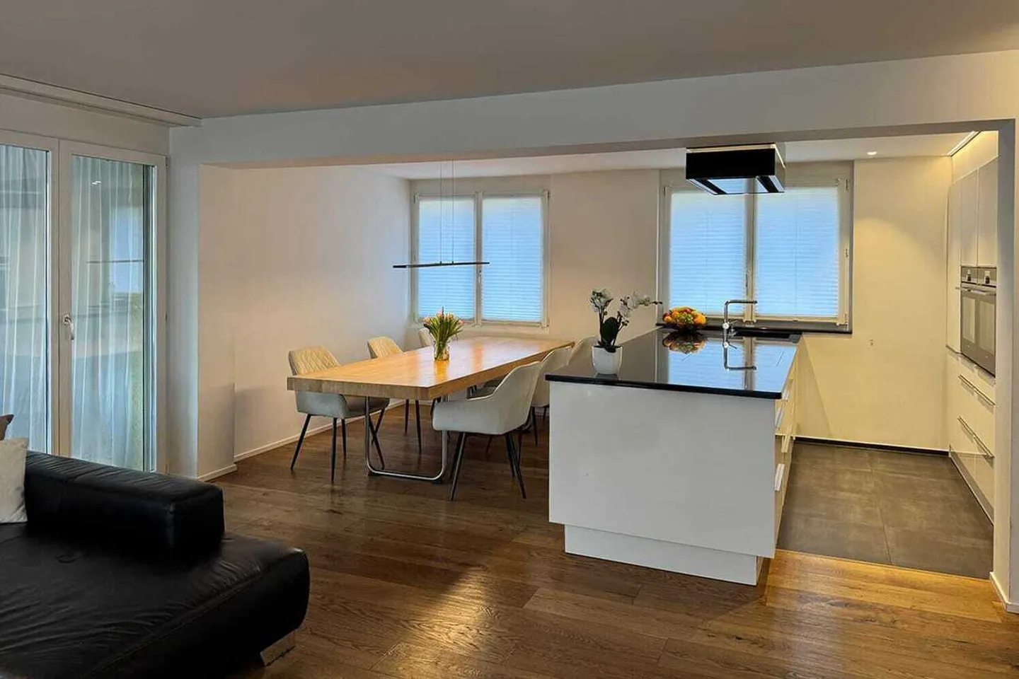 4.5-Room Family Apartment with Large Terrace in Ennetbürgen - Photo 6 of 13