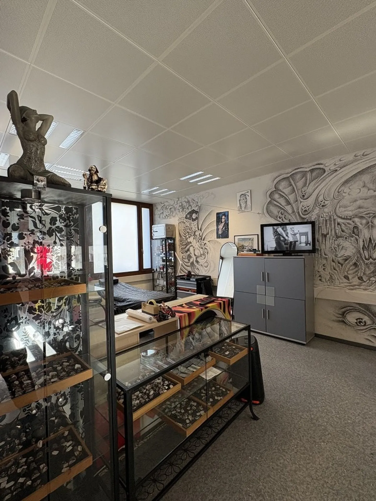 Workshop for rent - Photo 2 of 5