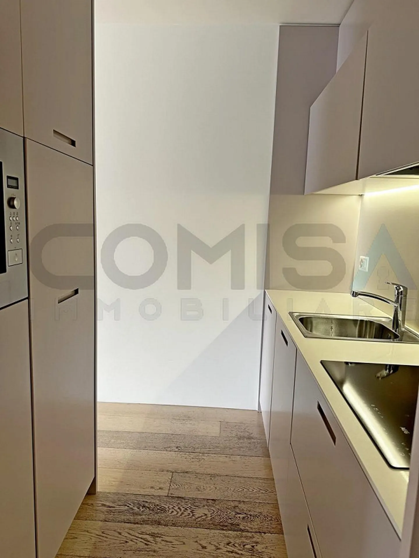 Wohnung mit Seeblick und Pool - Foto 3 von 6