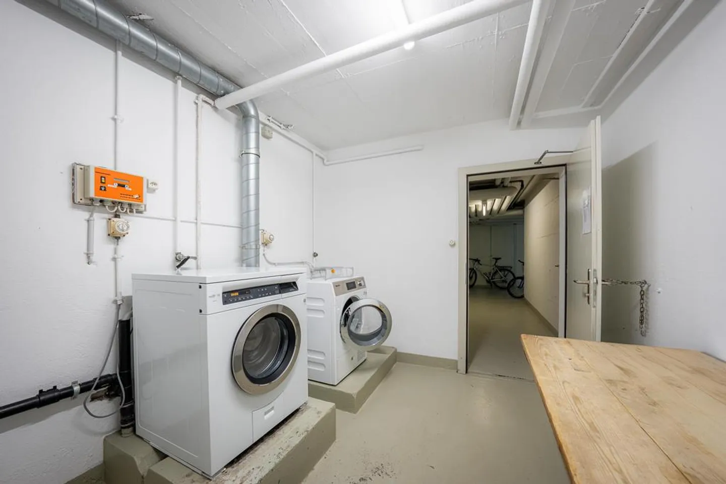 Compact et proche de la ville - Appartement 2.5 pièces près du Silberturm - Photo 8 sur 8