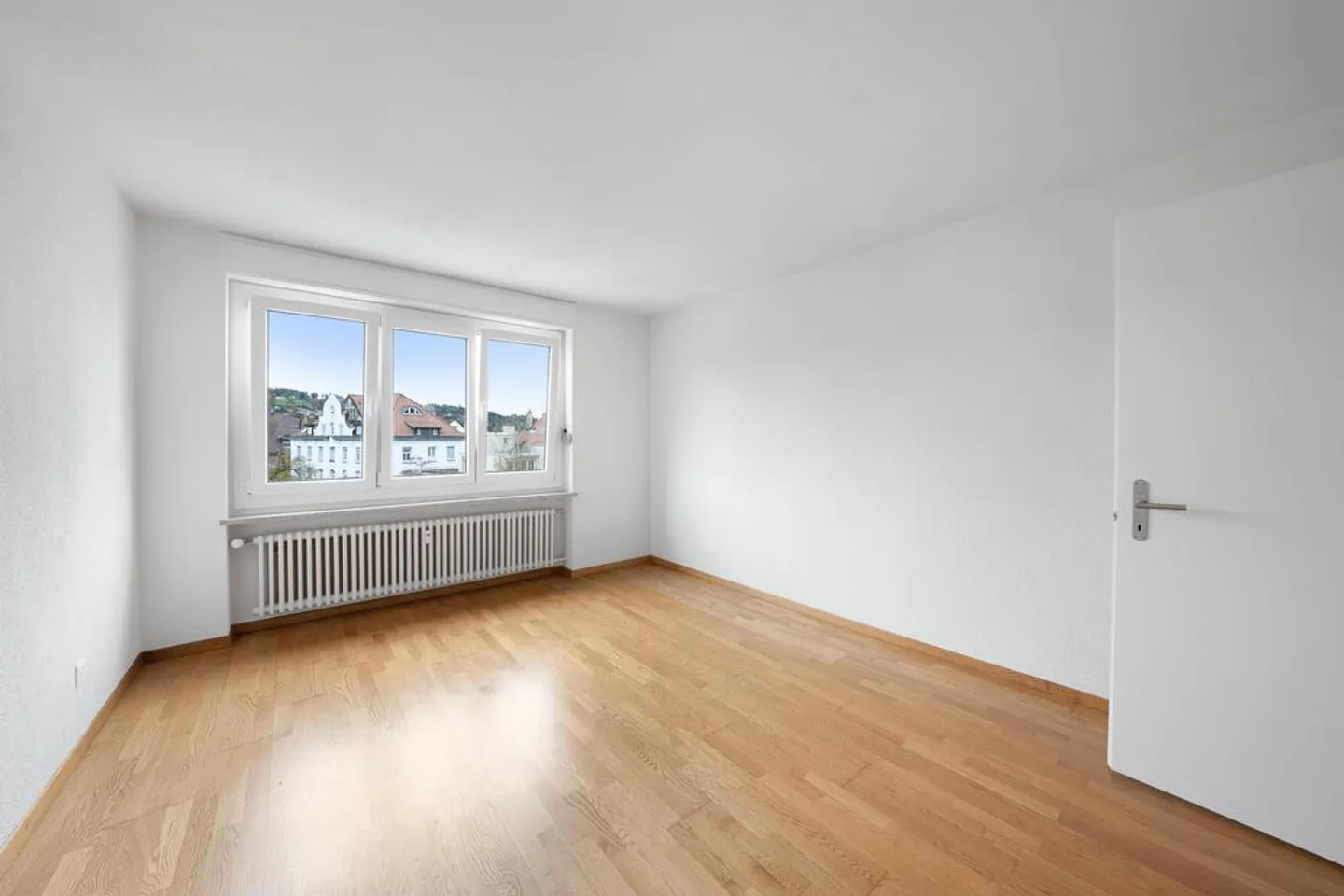 Compact et proche de la ville - Appartement 2.5 pièces près du Silberturm - Photo 4 sur 8