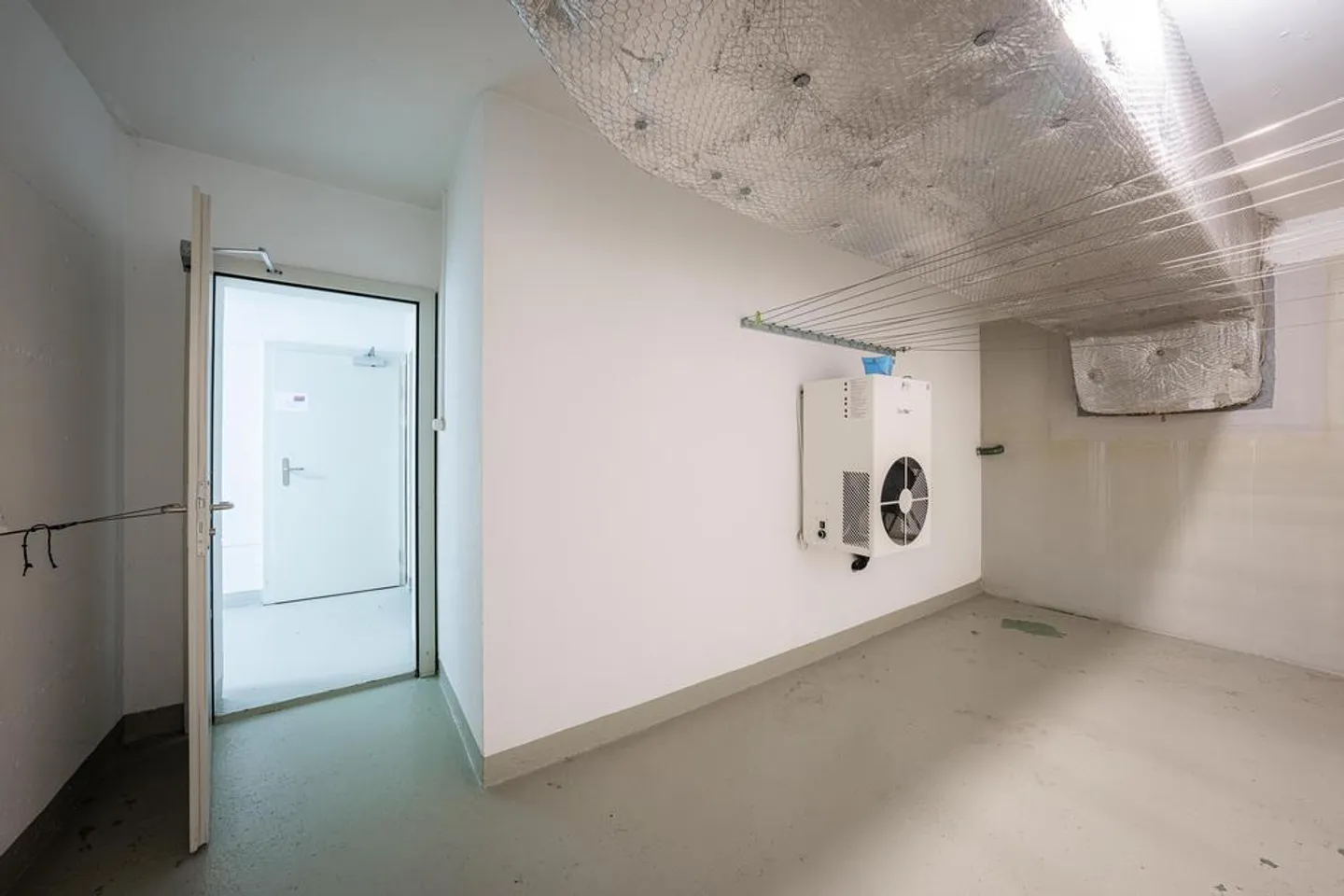 Compact et proche de la ville - Appartement 2.5 pièces près du Silberturm - Photo 7 sur 8