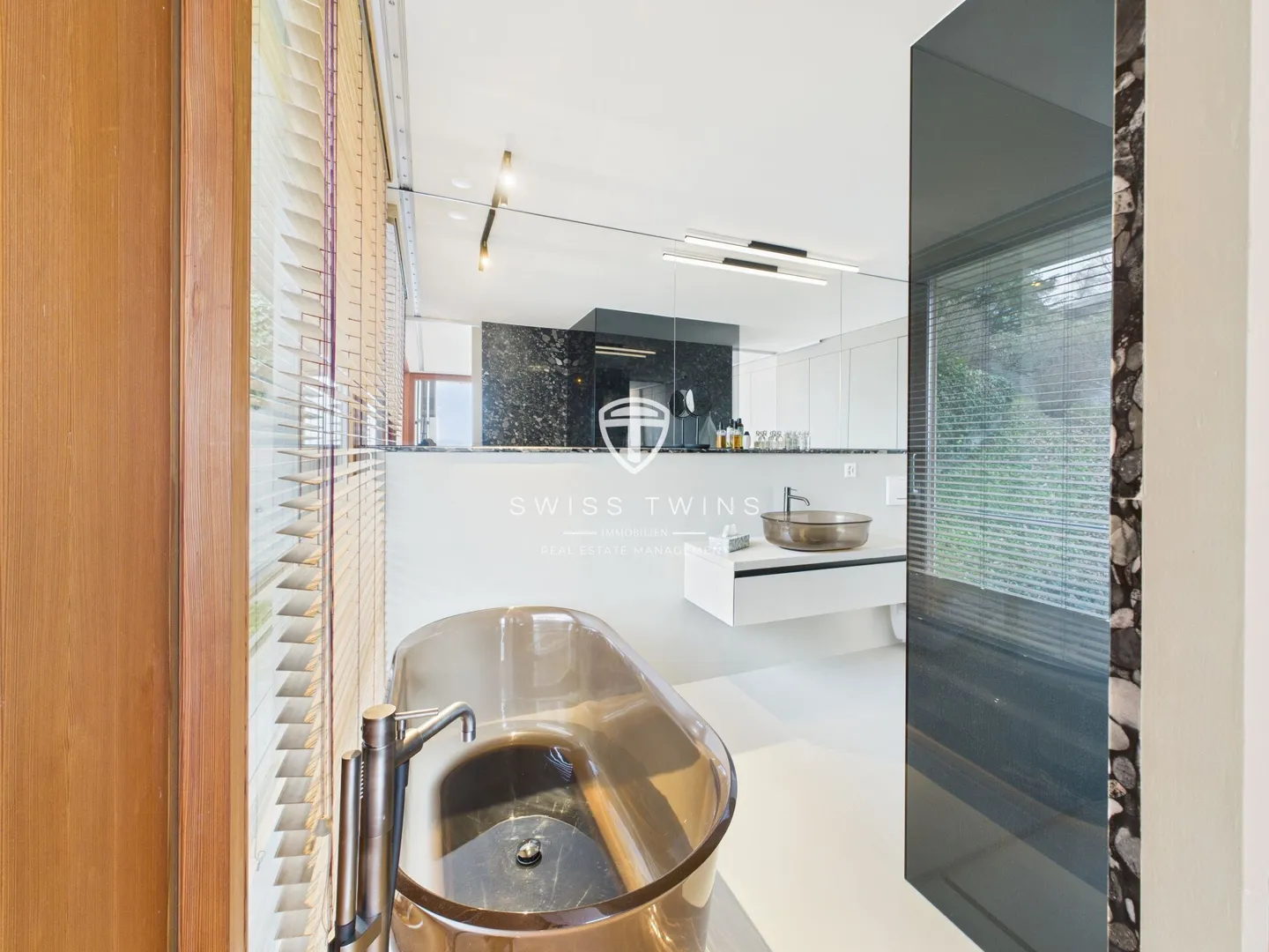 Exklusive 4.5-Zimmer-Luxuswohnung mit Seeblick - Foto 10 von 18