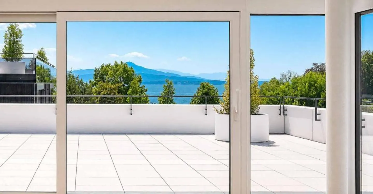 Lussuoso appartamento di 4.5 stanze con terrazza e ascensore privato - Foto 1 di 13