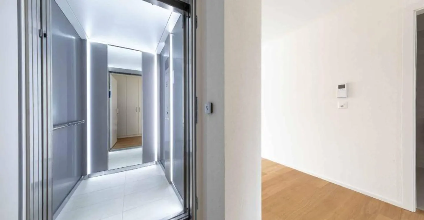 Lussuoso appartamento di 4.5 stanze con terrazza e ascensore privato - Foto 4 di 13