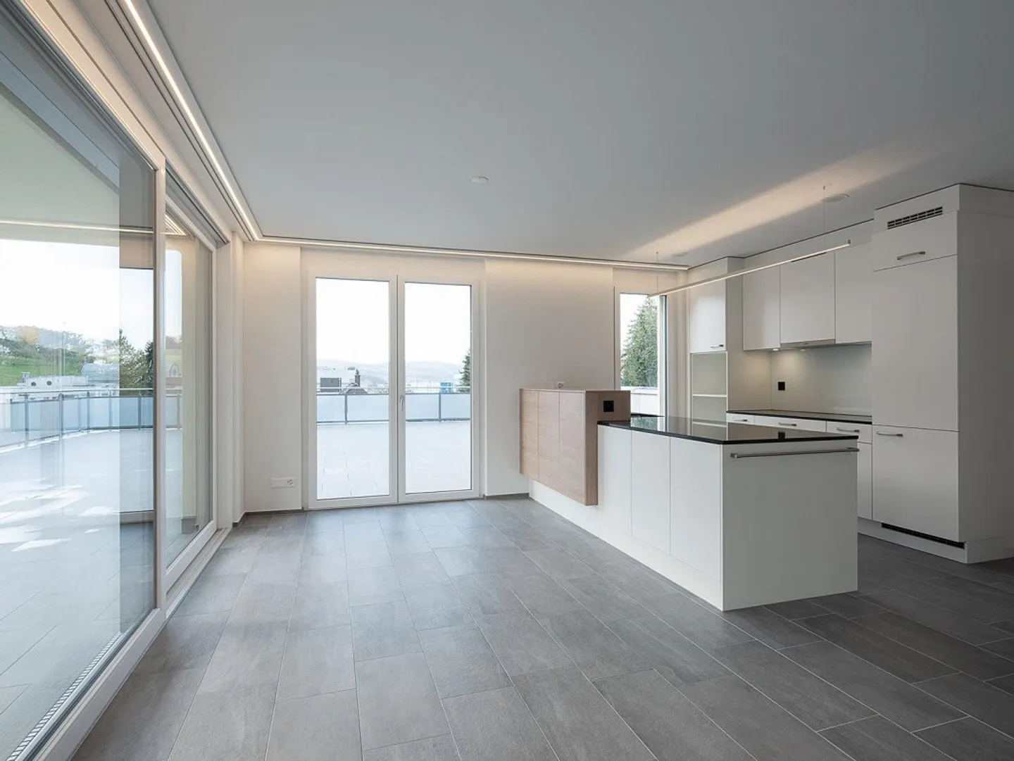 Modernes Attikawohnung mit Terrasse - Foto 2 von 12