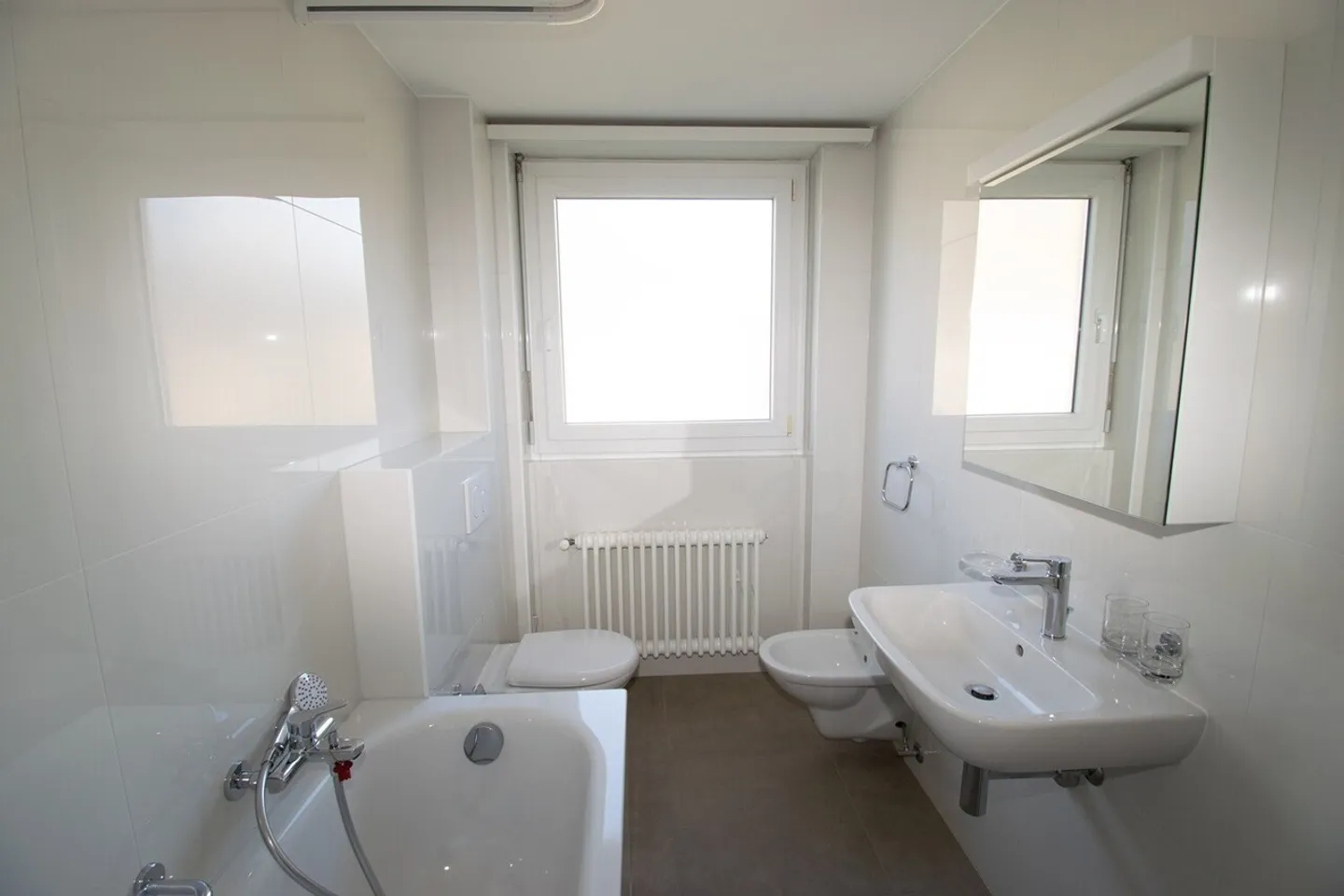 Première location après rénovation totale / Emplacement central - Photo 8 sur 13