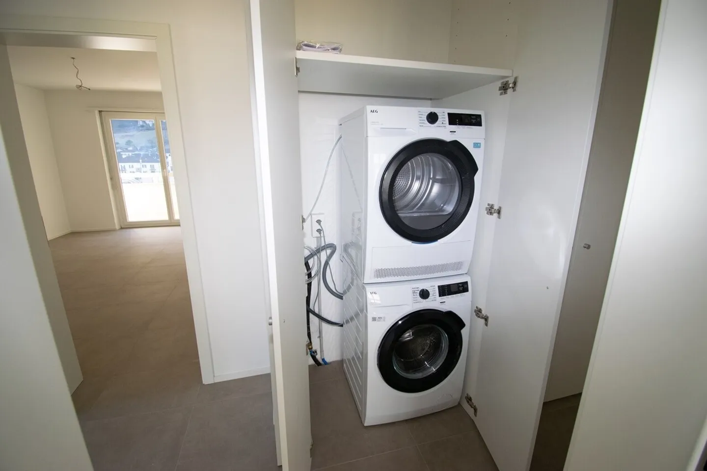 Première location après rénovation totale / Emplacement central - Photo 4 sur 13