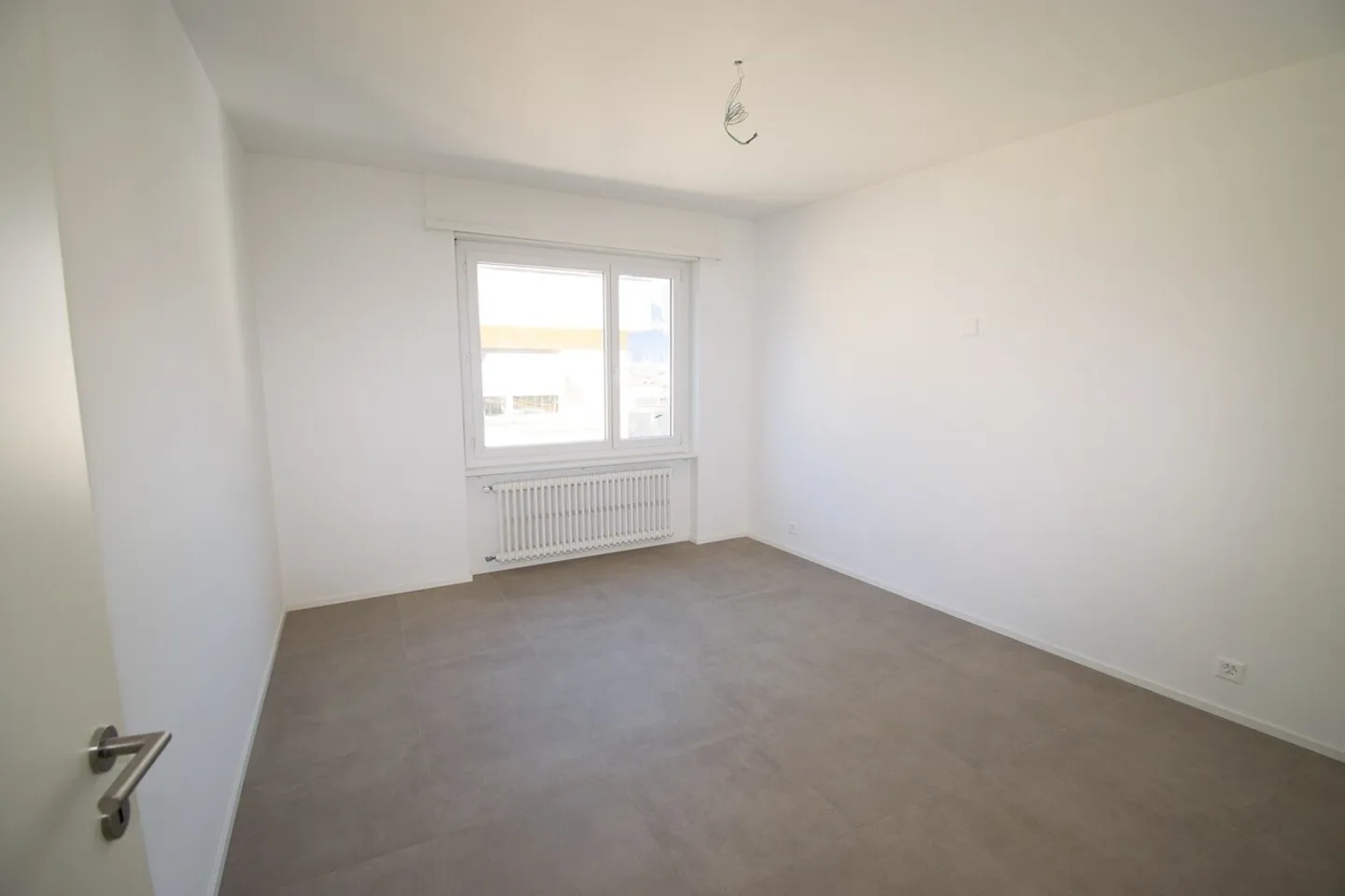 Première location après rénovation totale / Emplacement central - Photo 9 sur 13