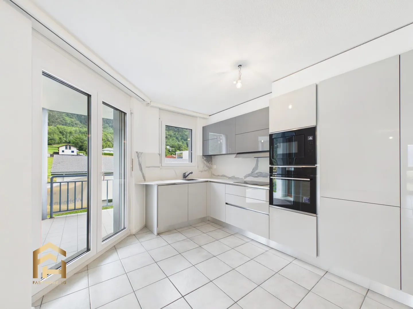 Helle 4.5-Zimmerwohnung mit Balkon - Foto 2 von 13