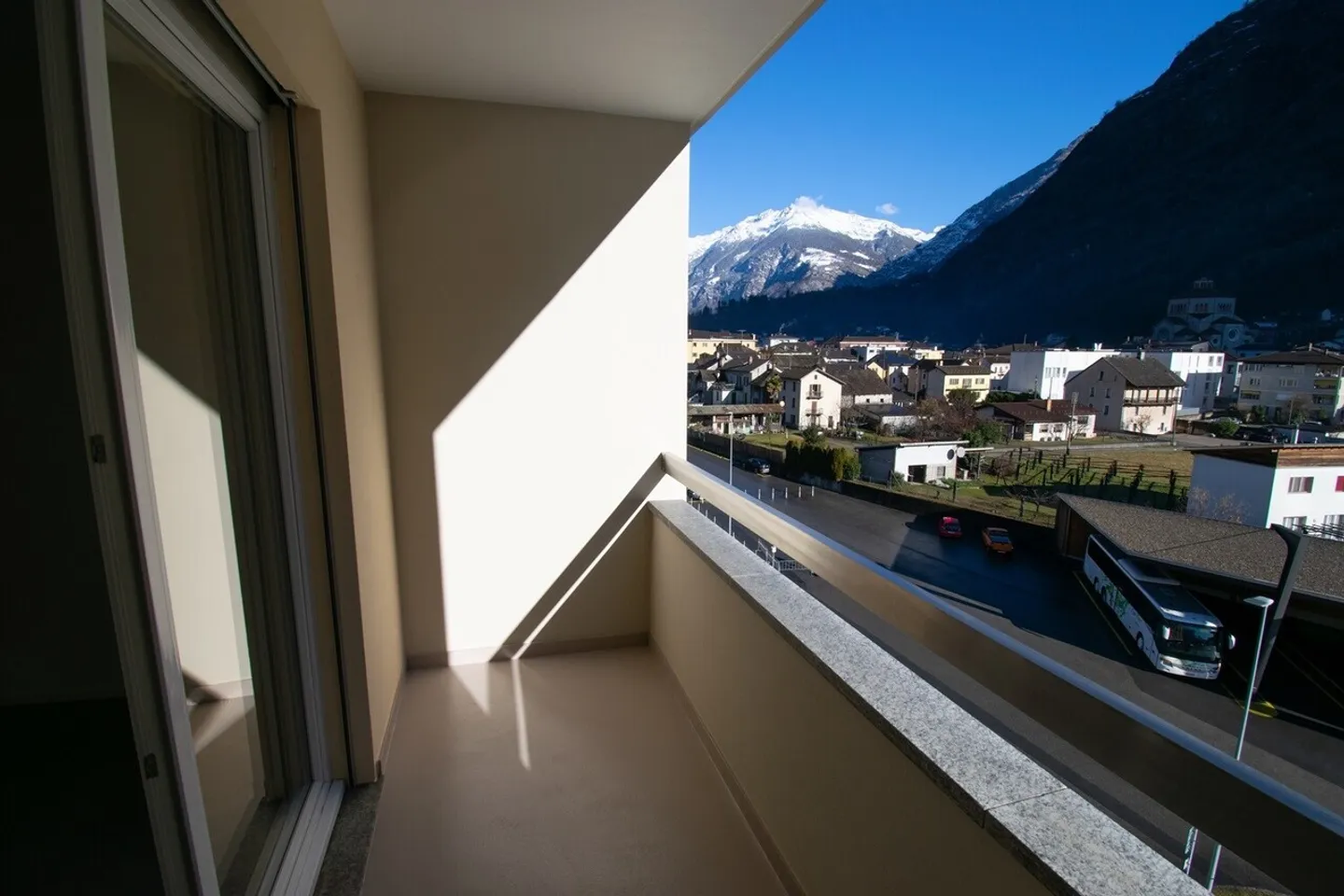 Première location après rénovation totale / Emplacement central - Photo 11 sur 13