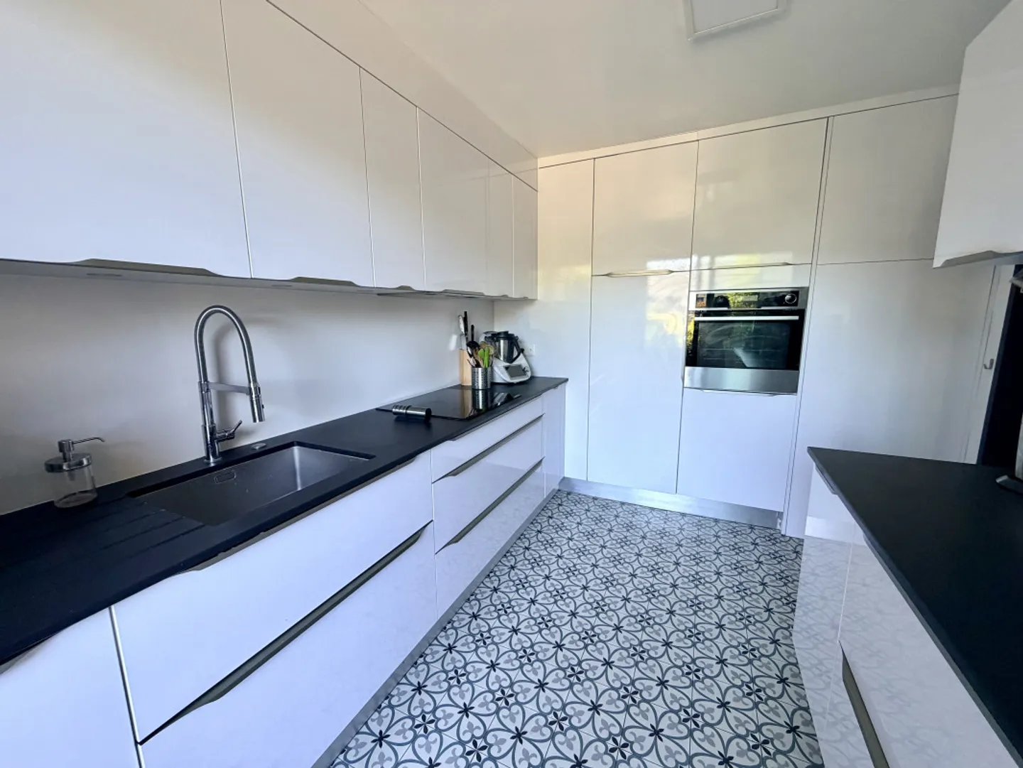 Superbe Triplex avec Terrasse - Photo 2 sur 11