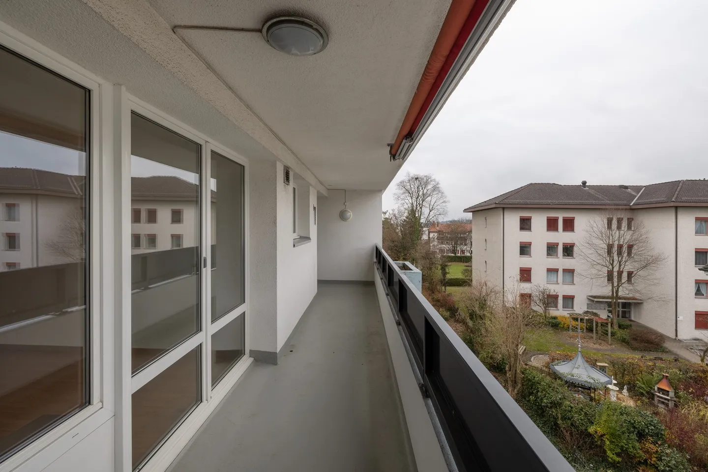 Practice room with original floor plan for rent - Photo 5 of 6