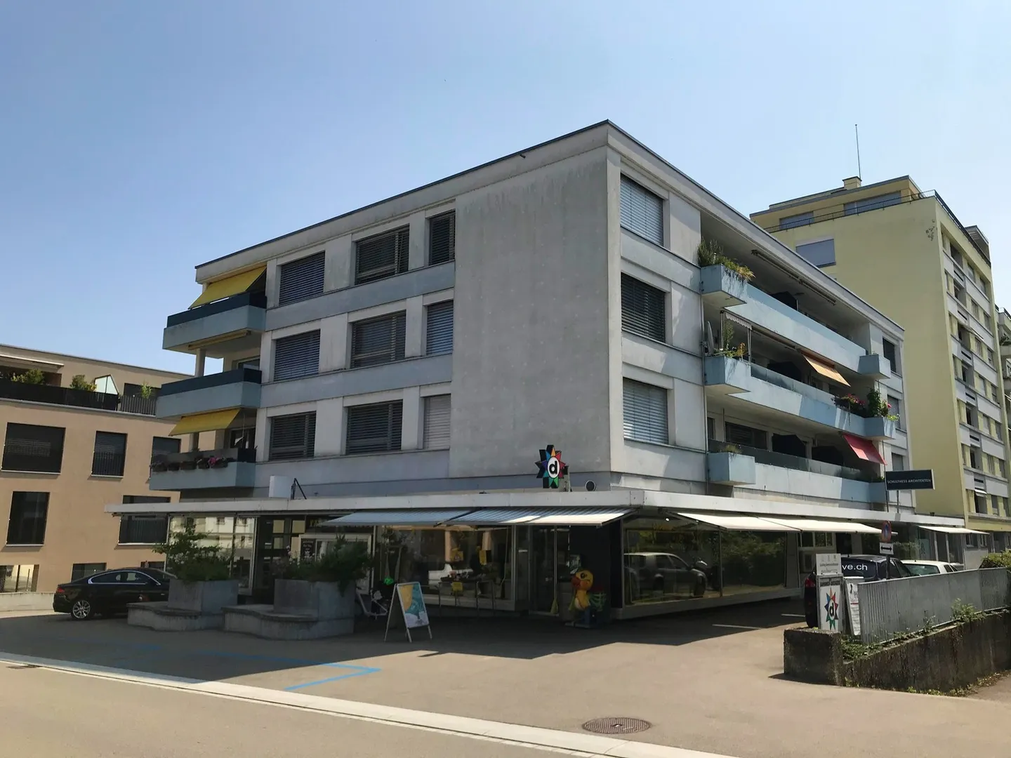 Practice room with original floor plan for rent - Photo 6 of 6