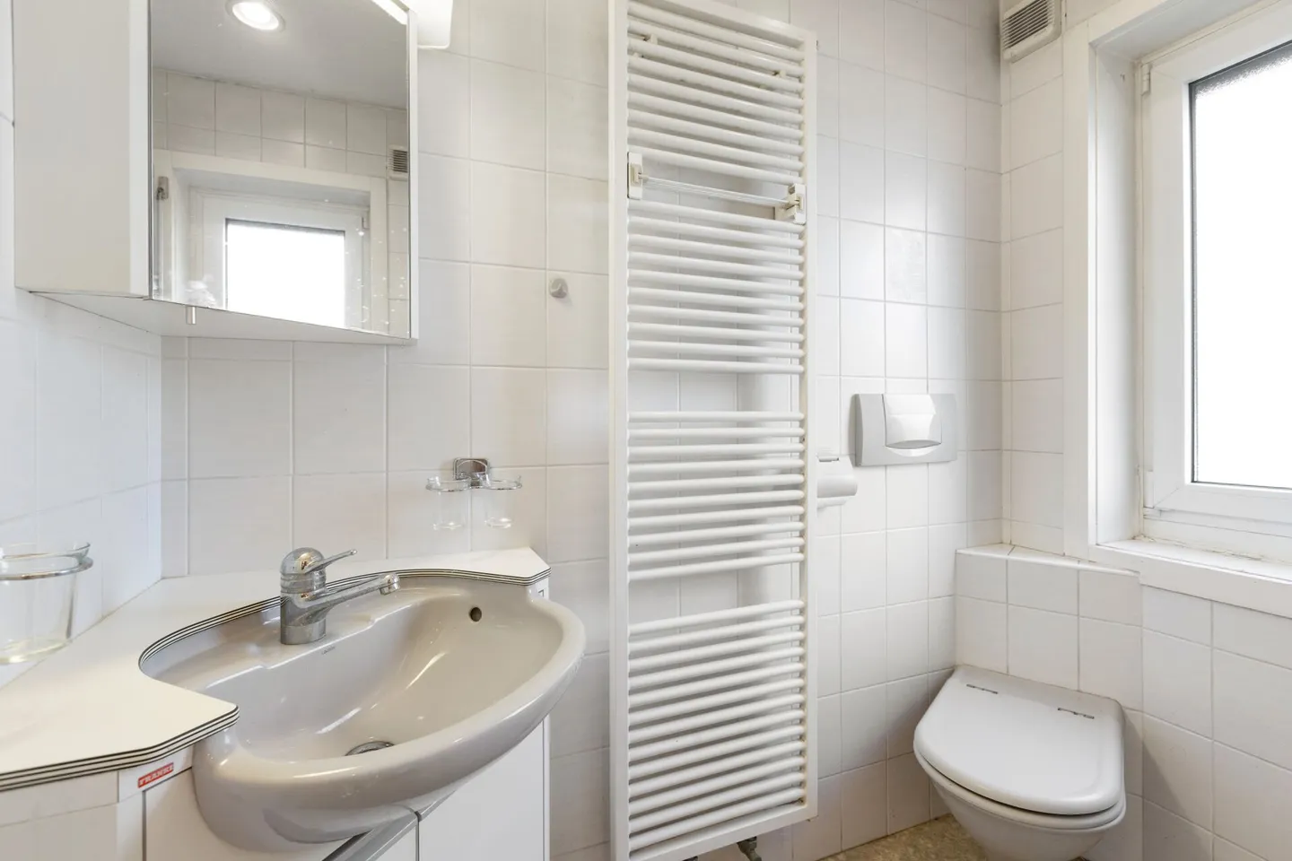 House with potential in a central residential area! - Photo 10 of 12