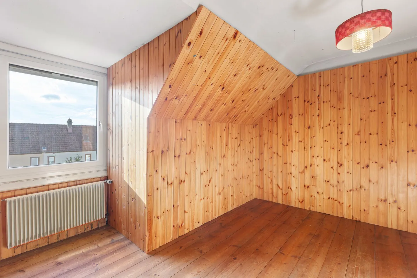 House with potential in a central residential area! - Photo 11 of 12