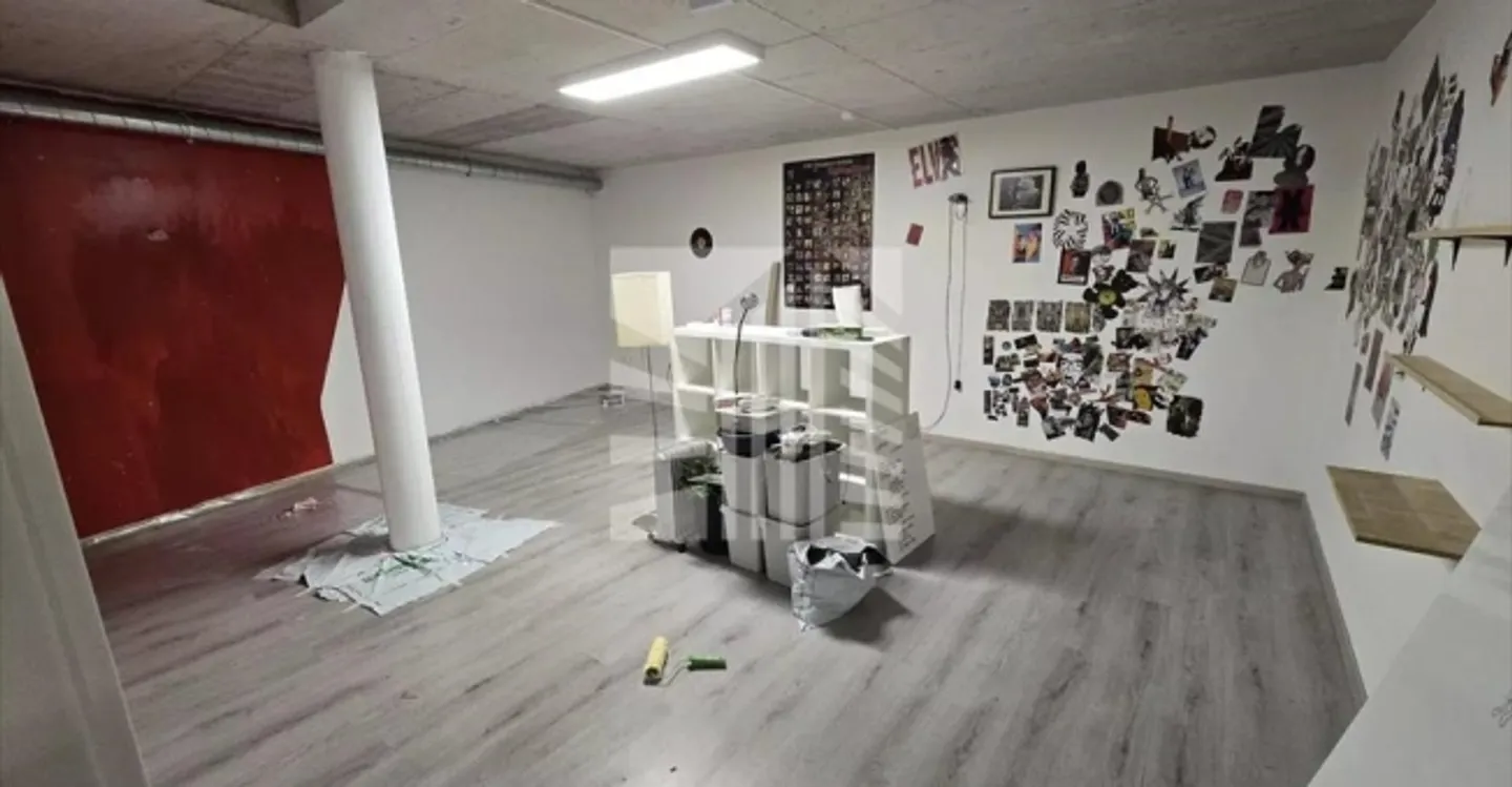 Edificio ad uso misto in affitto - Foto 2 di 6
