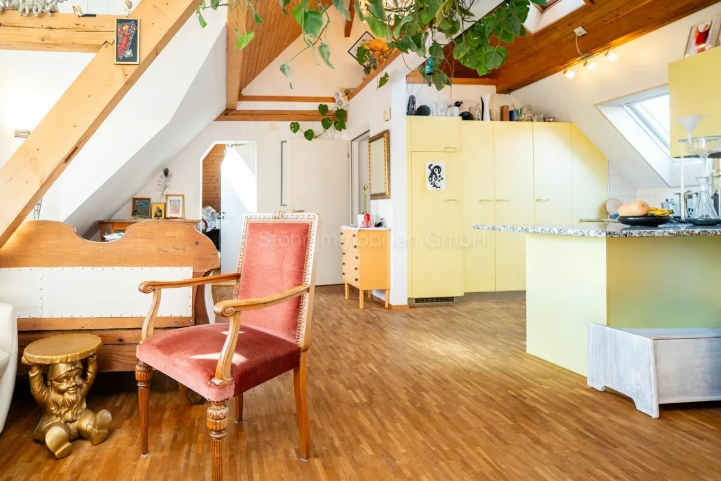 Charmantes Dreifamilienhaus mit Garten - Foto 10 von 28
