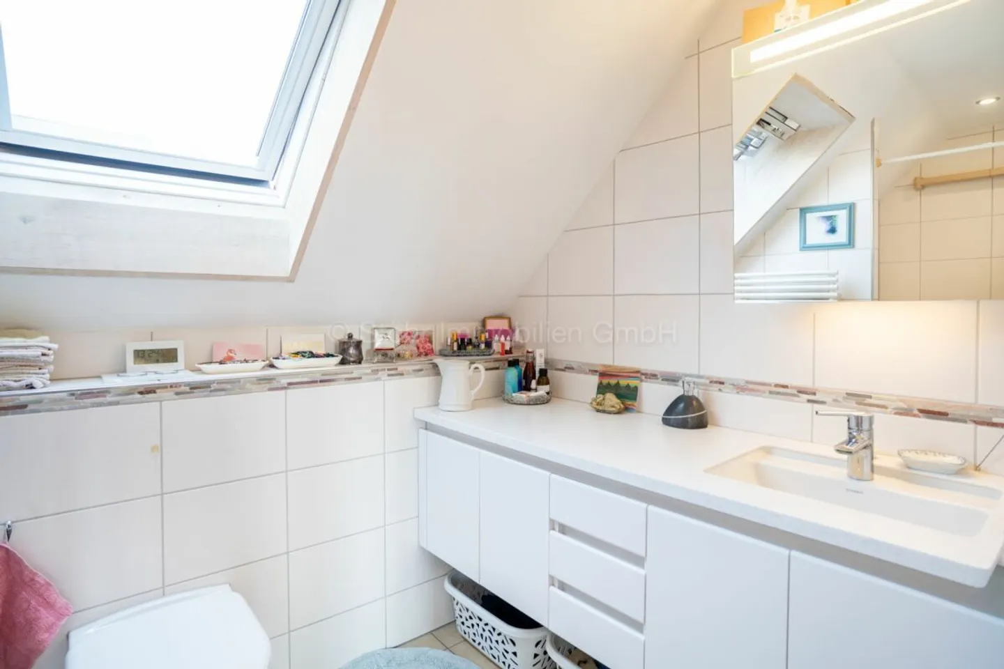 Charmantes Dreifamilienhaus mit Garten - Foto 11 von 28