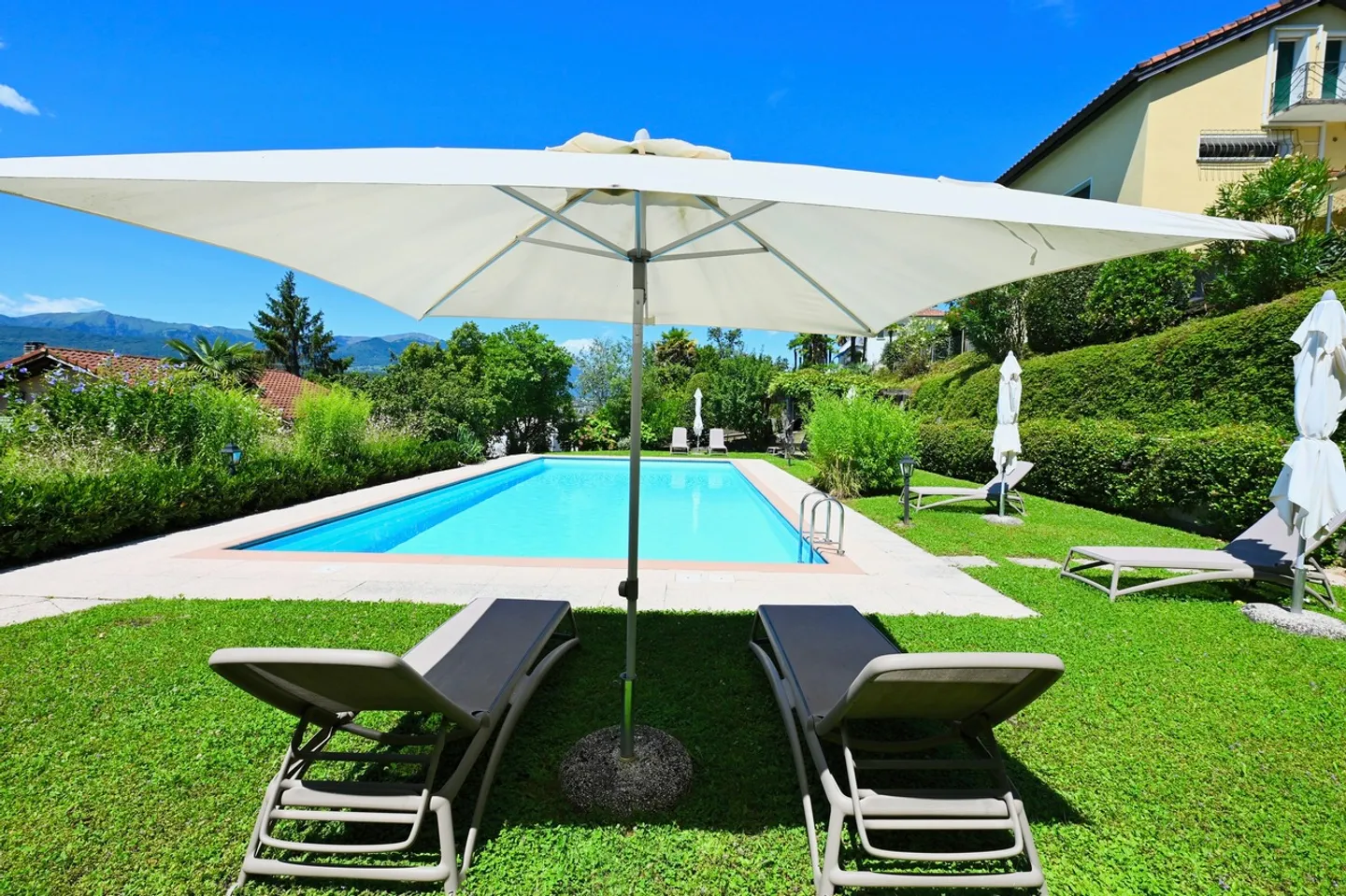 Appartamento al Lago con Vista Mozzafiato - Foto 5 di 15