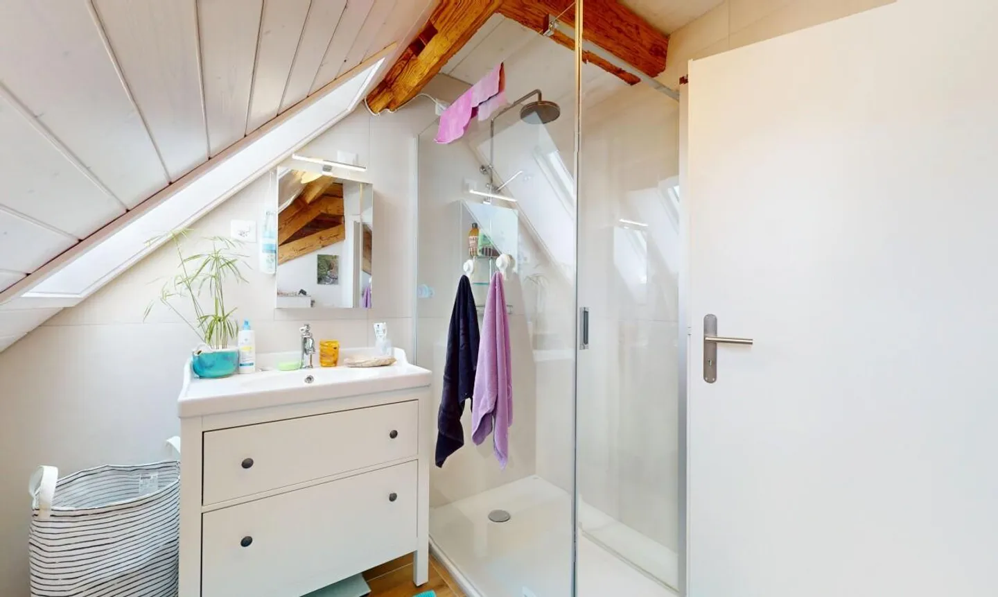 Casa familiare spaziosa con grande potenziale a Maisprach - Foto 12 di 13
