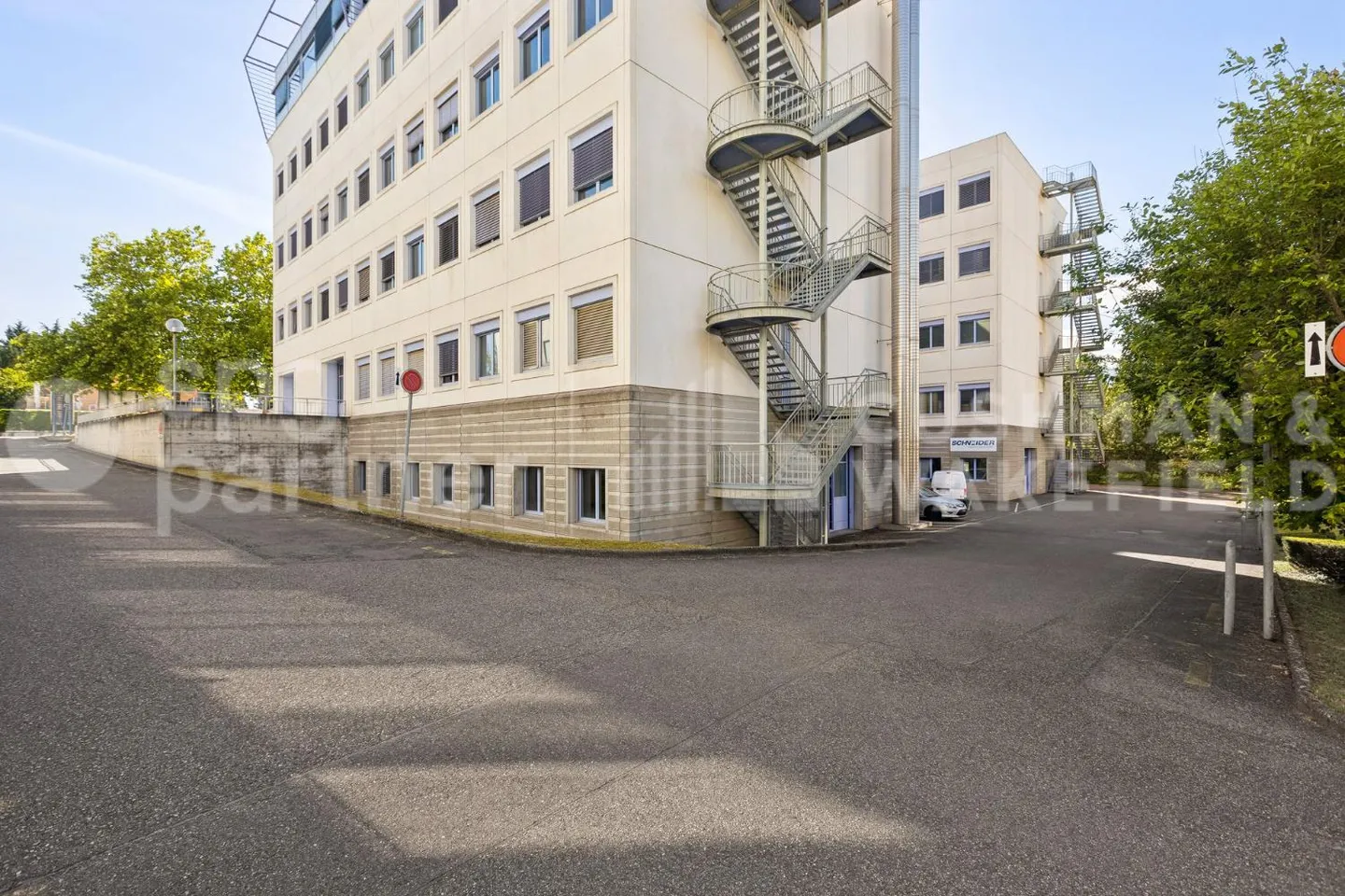 Bureaux lumineux à Meyrin - Photo 13 sur 13