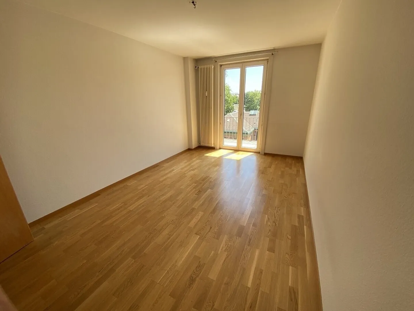 Quiet 3-room apartment of 60 m² on the 1st floor with balcony - Photo 4 of 9