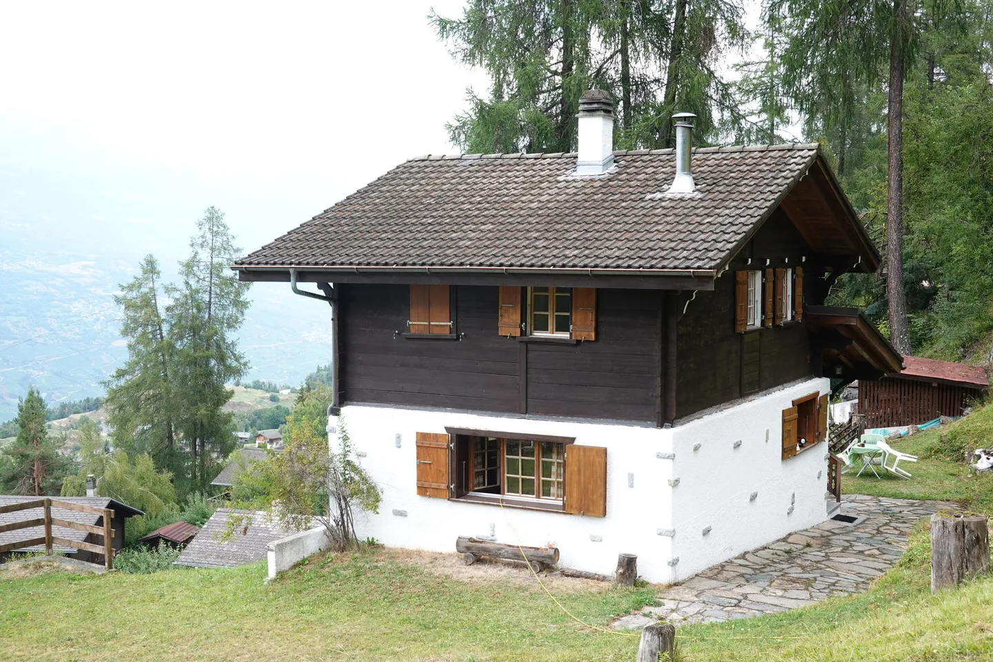 Chalet for sale - Photo 2 of 13
