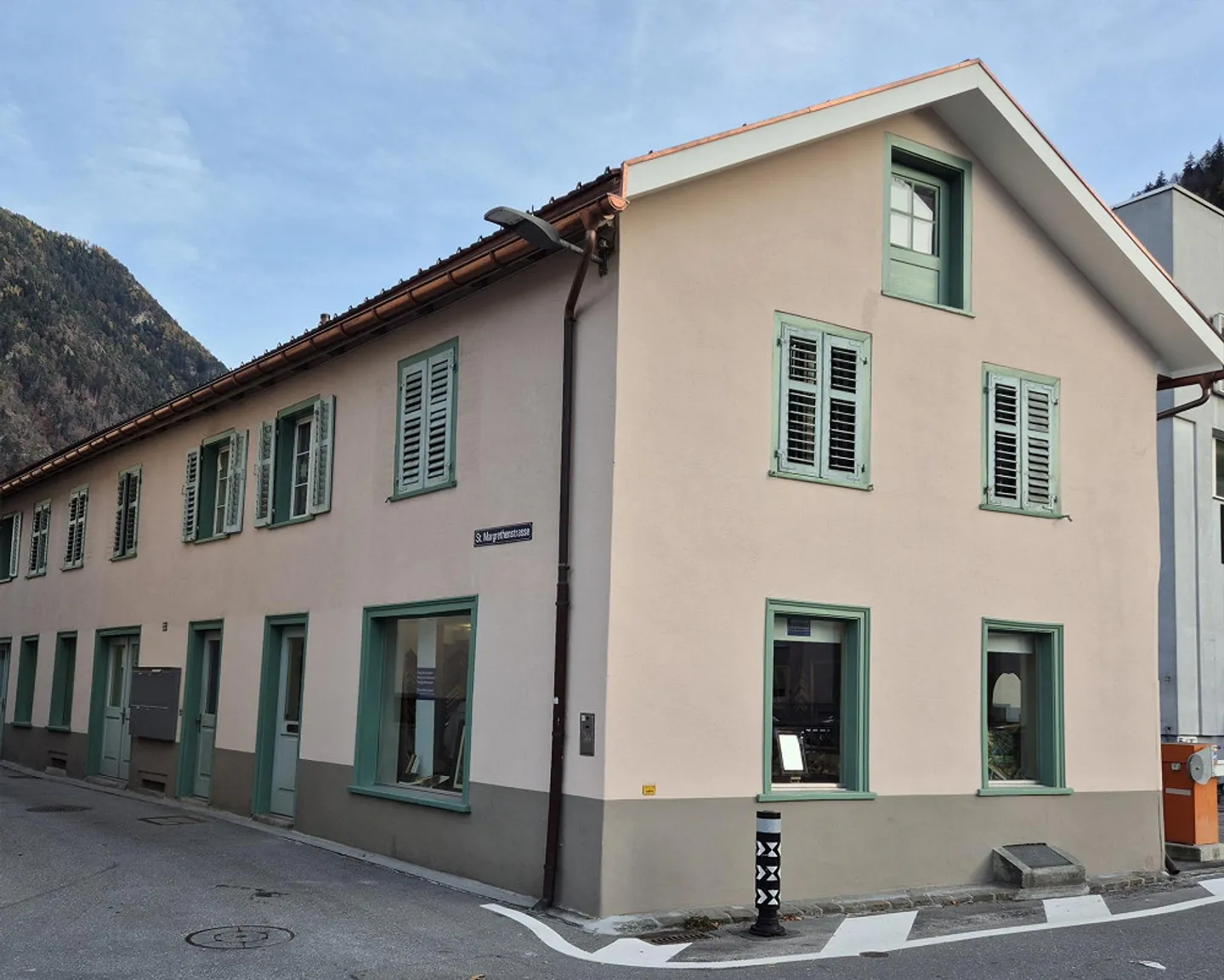 Immeuble résidentiel et commercial - Photo 1 sur 7