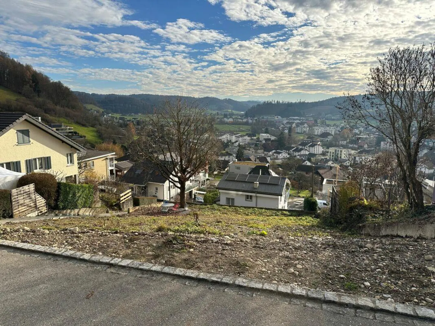 Terrain à bâtir dans un emplacement privilégié à Gränichen ! - Photo 1 sur 4