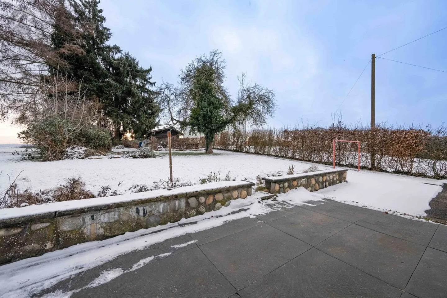 Single-family house for visionaries - lots of land, lots of possibilities - Photo 9 of 11