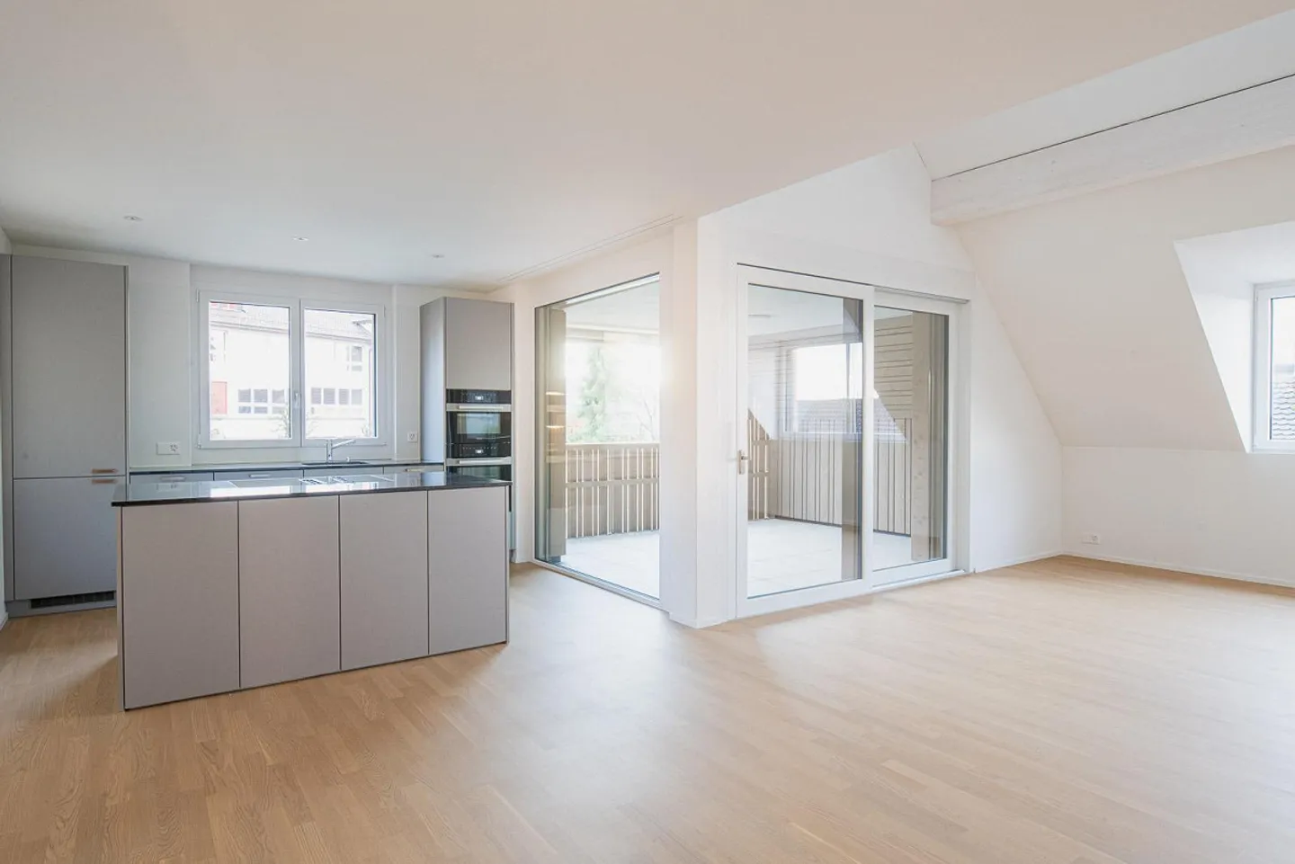4.5 Zimmerwohnung in Rafz - Foto 3 von 12