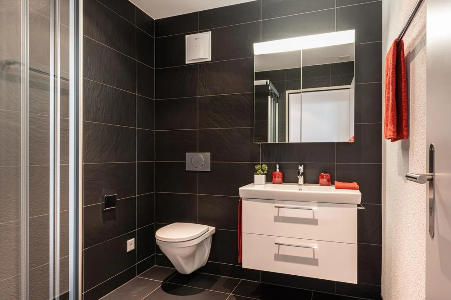 Visit, apply, move! - Photo 5 of 12