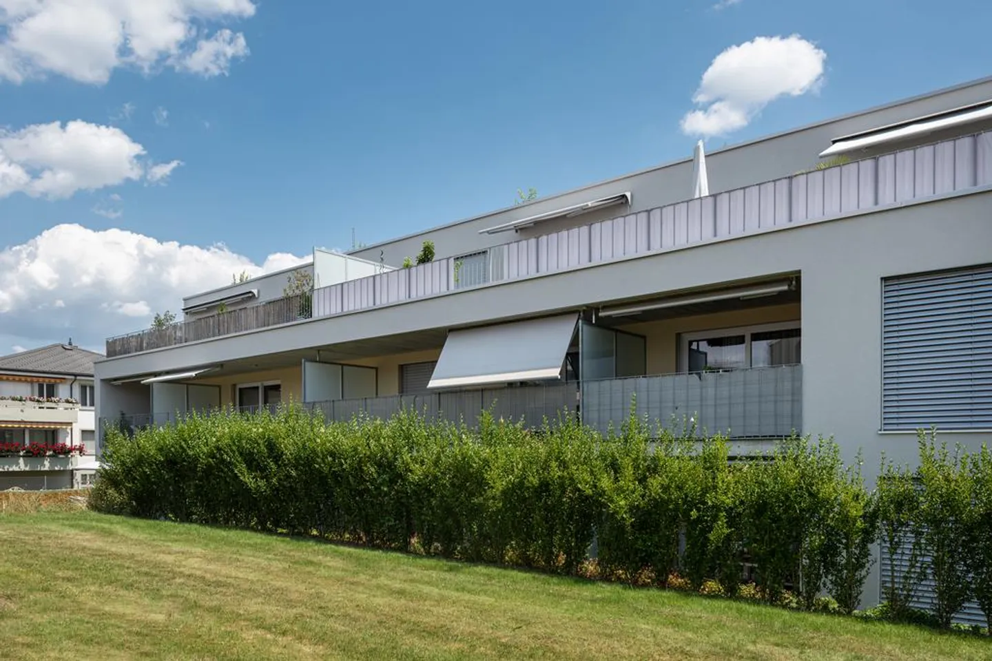 Visit, apply, move! - Photo 1 of 12