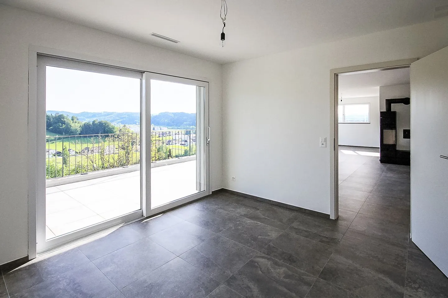 Superbe appartement de 4,5 pièces avec vue magnifique - Photo 5 sur 14