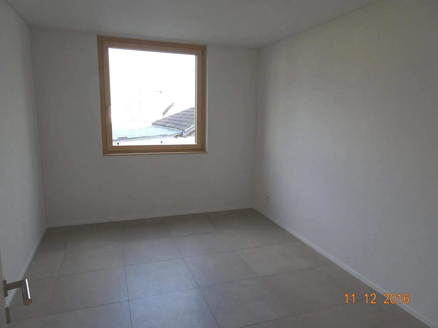Spacious, Quiet 4 1/2 Room Apartment on the 1st Floor - Photo 8 of 13